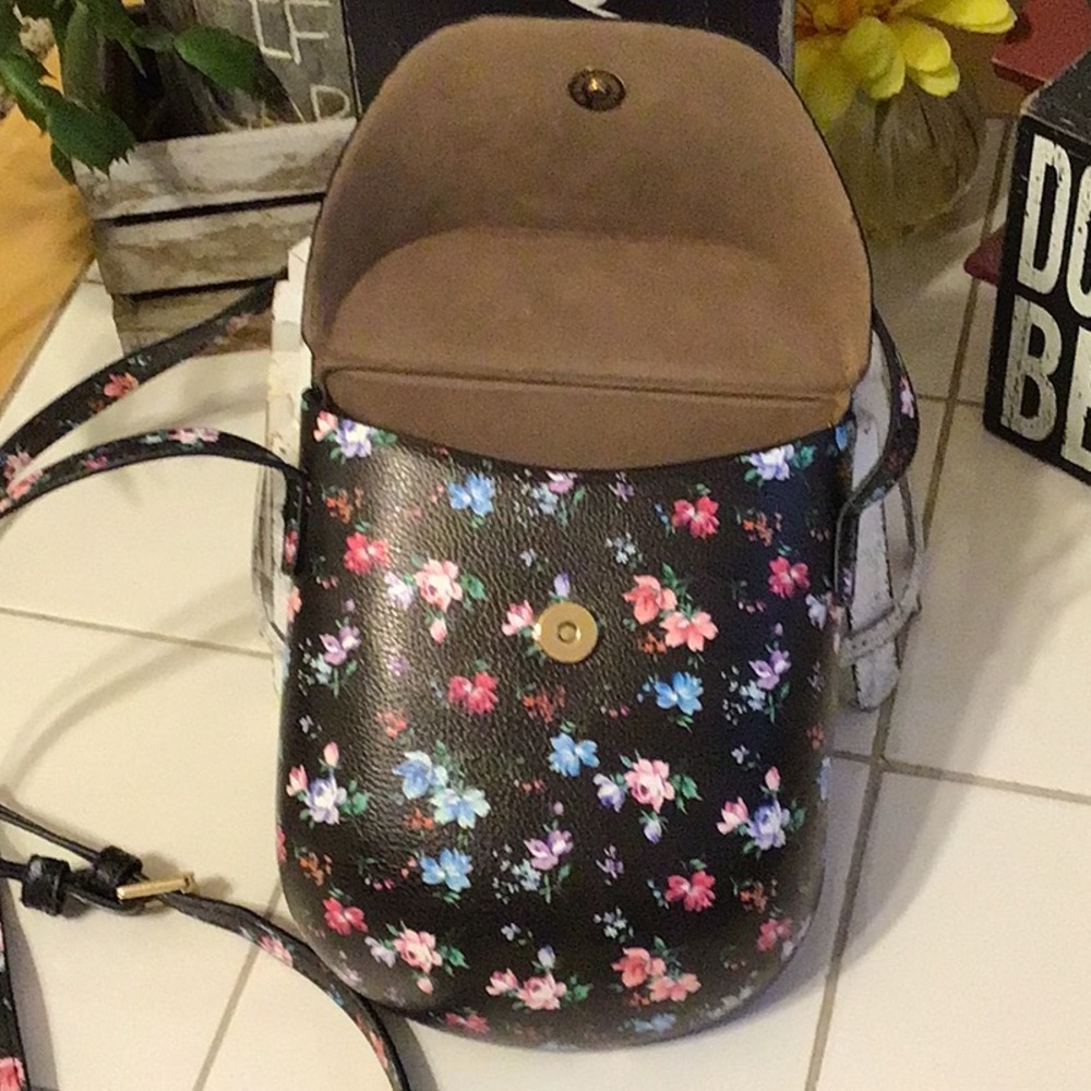 Vegan Est 2005 Multicolored Floral Mini Crossbody - Picture 5 of 7